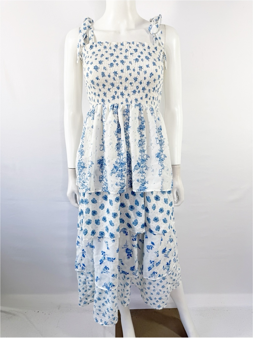 Crystal Doll White & Blue Floral Smocked Dress Size S Casual Prairie Coquette